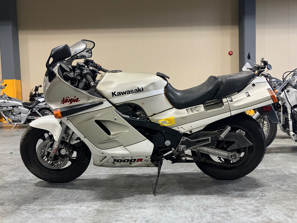 Kawasaki GPZ1000RX 1987