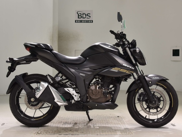 Suzuki GIXXER250