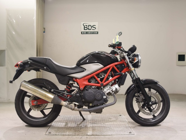Honda VTR250 2011