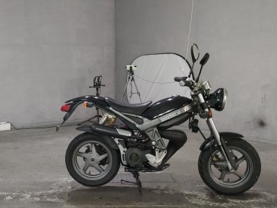 Suzuki STREET MAGIC