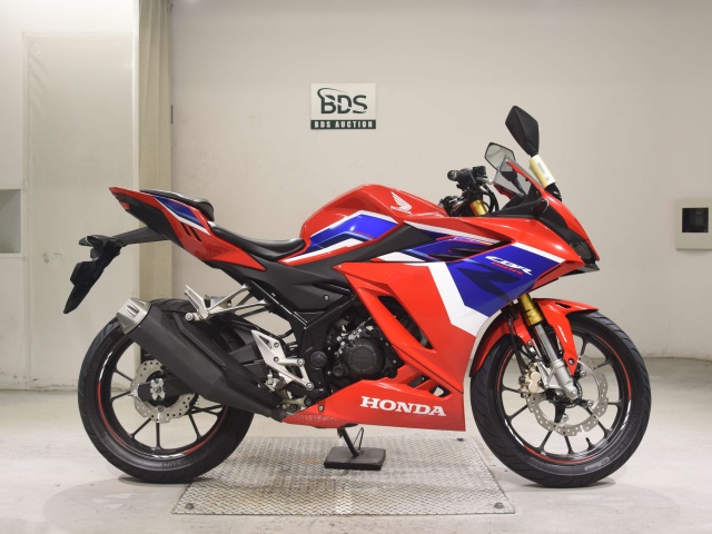 Honda CBR150R 2021