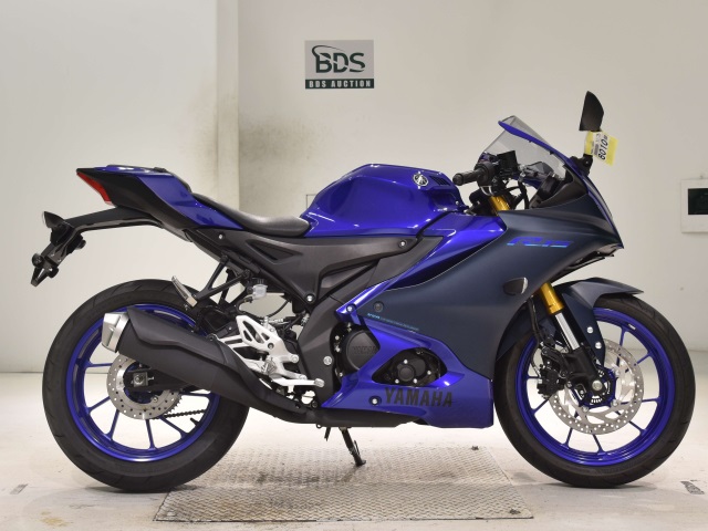 Yamaha YZF-R15 2023