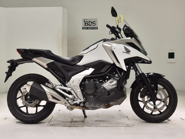 Honda NC750X 2023
