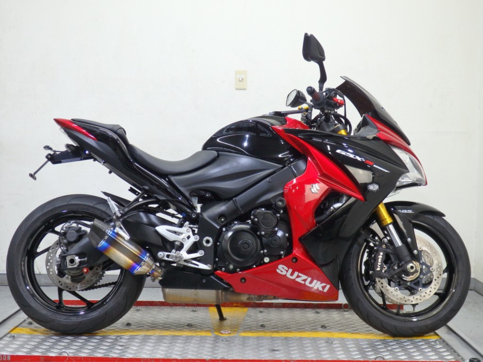 Suzuki GSX-S1000F 2016