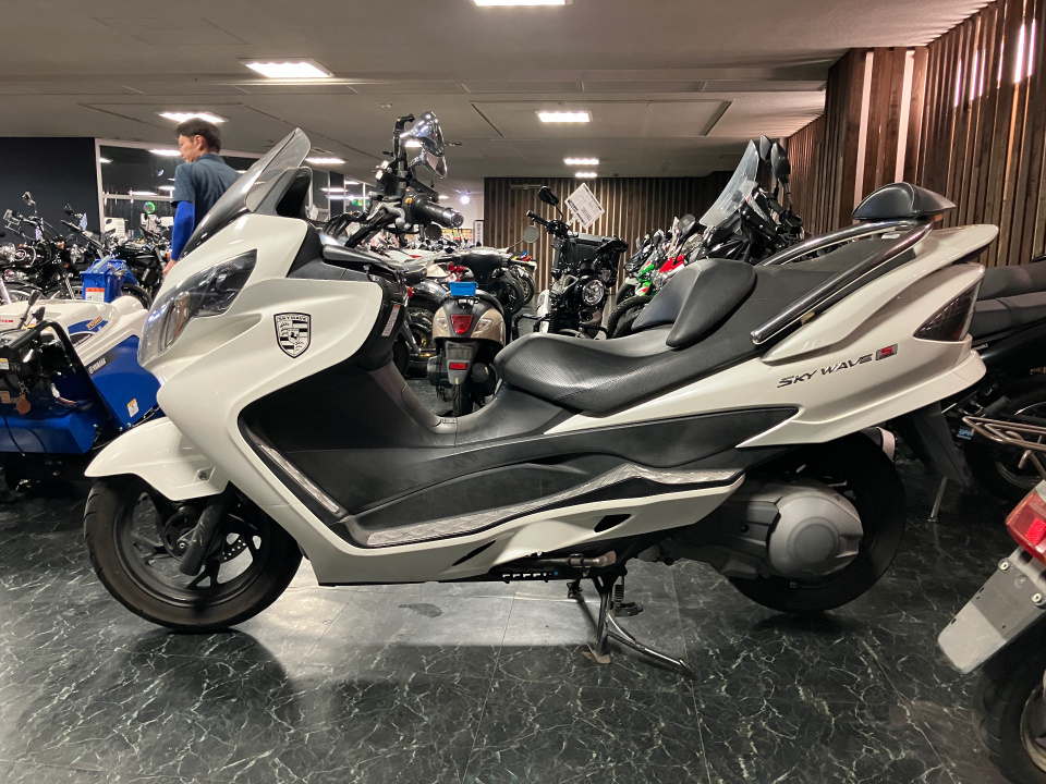 Suzuki SKYWAVE 400