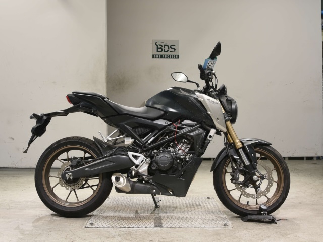 Honda CB125R 2021