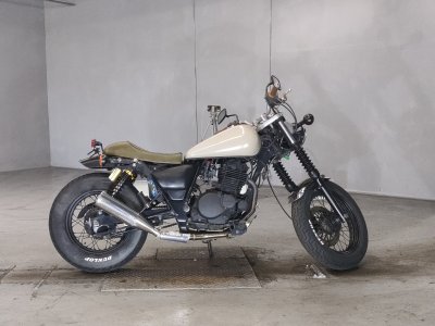 Suzuki MARAUDER250