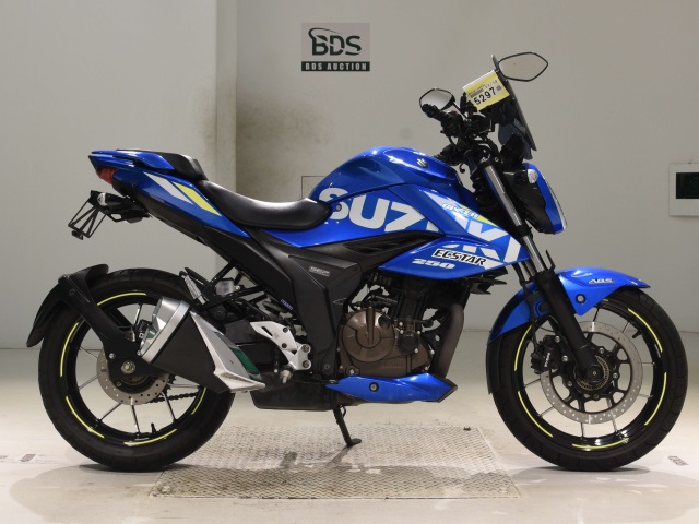 Suzuki GIXXER250