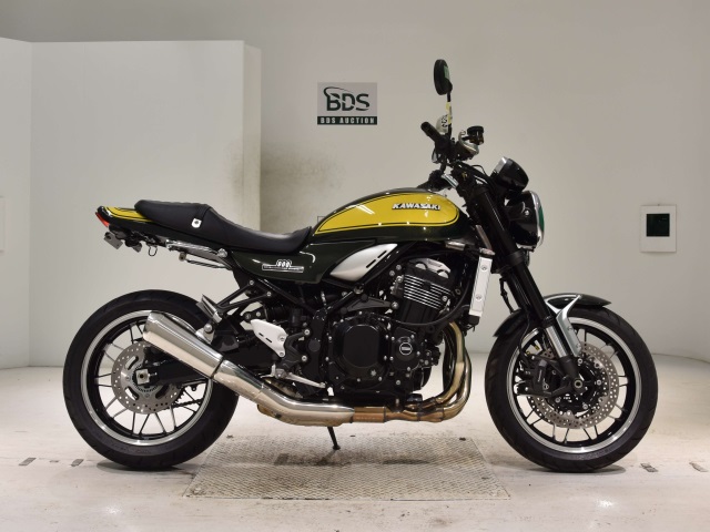 Kawasaki Z900RS 2023