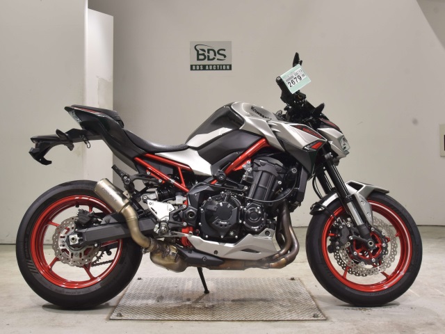 Kawasaki Z900 2023