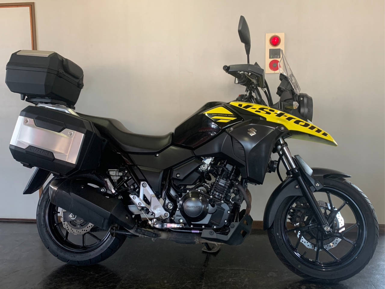 Suzuki V-STROM DL250