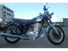 Yamaha SR400 2021