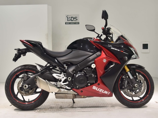 Suzuki GSX-S1000F 2016