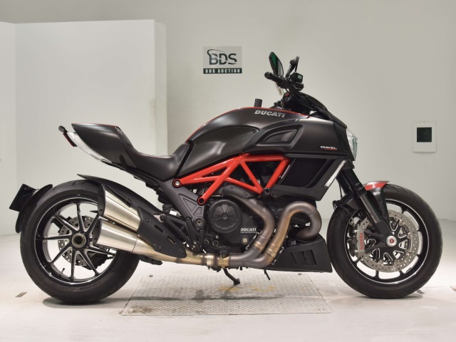 Ducati DIAVEL CARBON 2018
