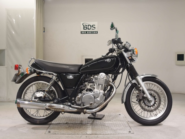 Yamaha SR400 2016