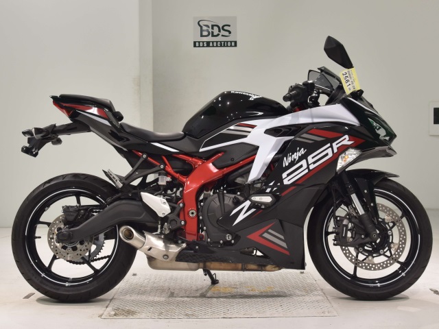 Kawasaki NINJA ZX-25R 2021