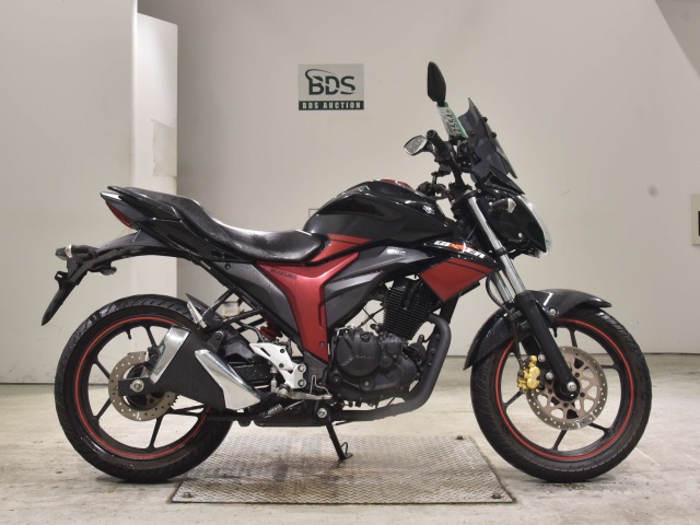 Suzuki GIXXER150