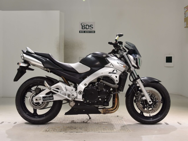 Suzuki GSR600 2006