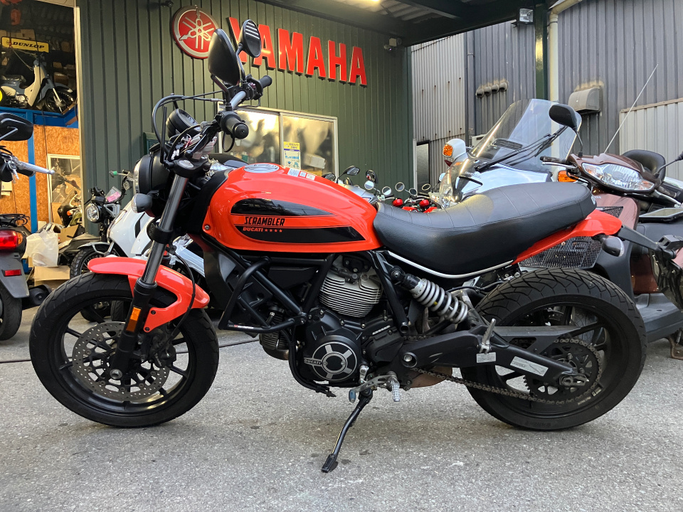 Ducati ﾄﾞｶﾃｨｽｸﾗﾝﾌﾞﾗSIXTY2 2016