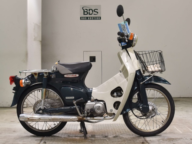 Honda C50 2002