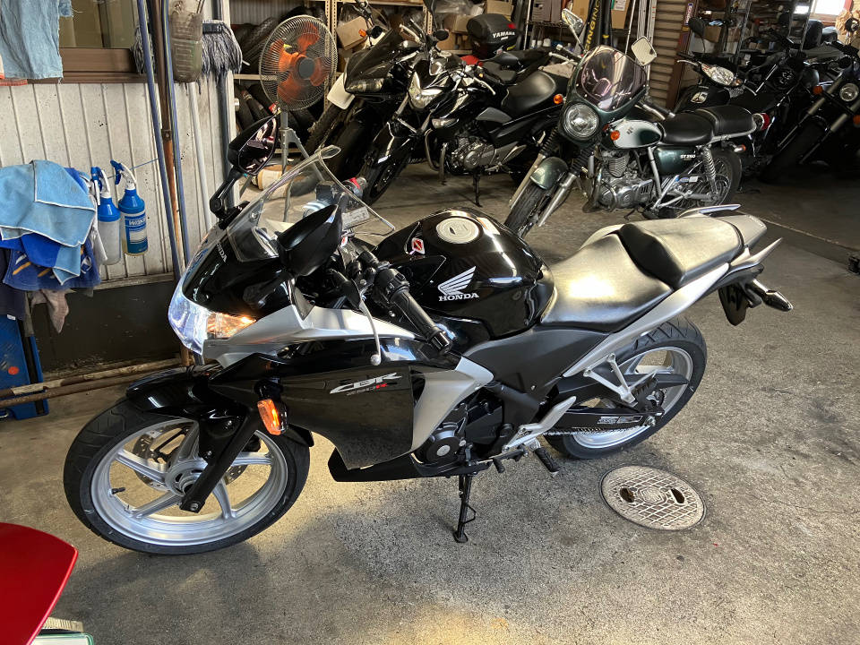 Honda CBR250R 2011