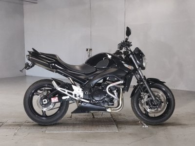 Suzuki GSR400 2009