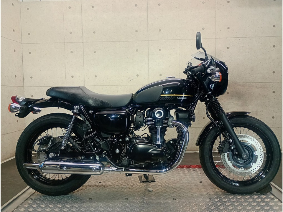 Kawasaki W800 2022