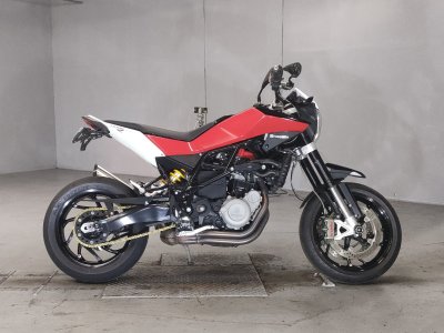 Husqvarna ﾇｰﾀﾞ900 2013