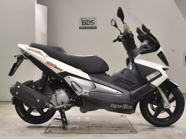 Aprilia SR MAX125 2014