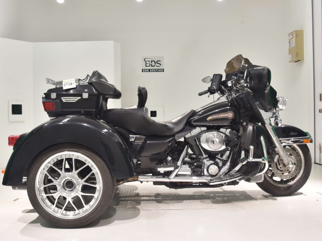 HD FLHTC-I1450 TRIKE 2006