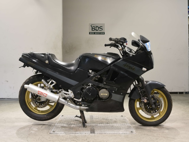Kawasaki GPZ400R 1987