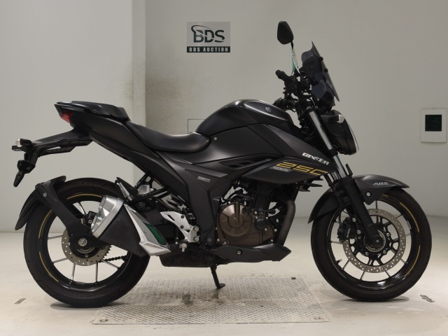 Suzuki GIXXER250