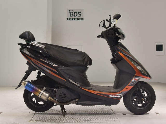 Suzuki GSR125 2008