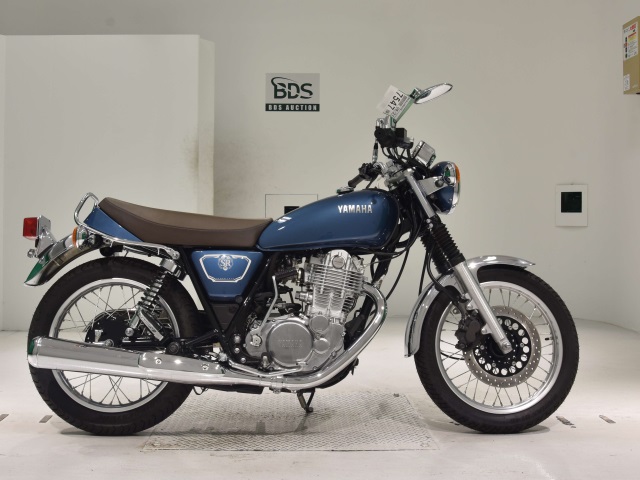 Yamaha SR400 2020