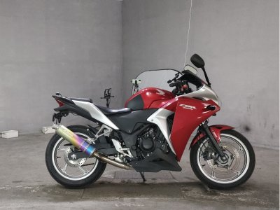 Honda CBR250R 2011
