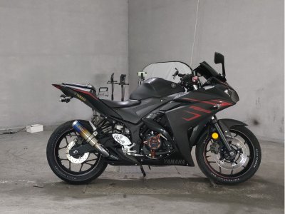 Yamaha YZF-R25 2017