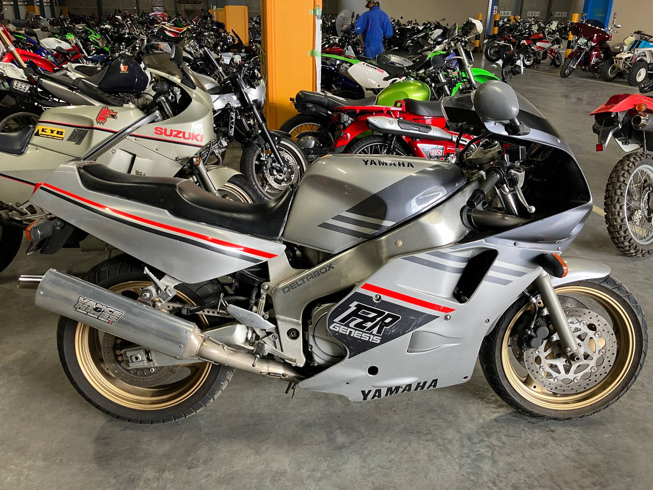 Yamaha FZR1000 1989