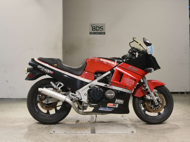 Kawasaki GPZ400R 1986