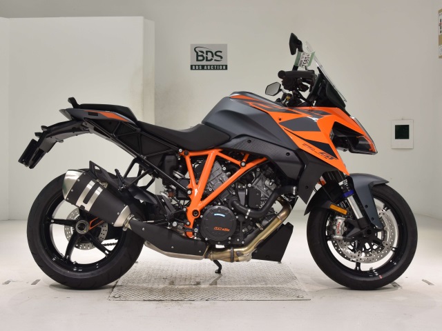 KTM 1290 SUPERDUKE GT 2022
