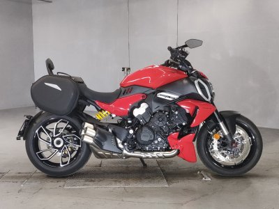 Ducati Diavel V4 2023