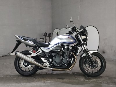 Honda CB1300SF 2023