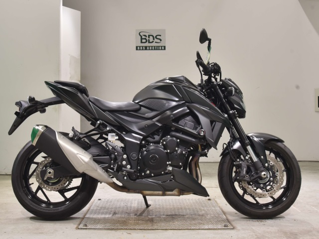 Suzuki GSX-S750 2022