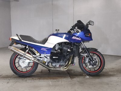 Kawasaki GPZ900R 1993
