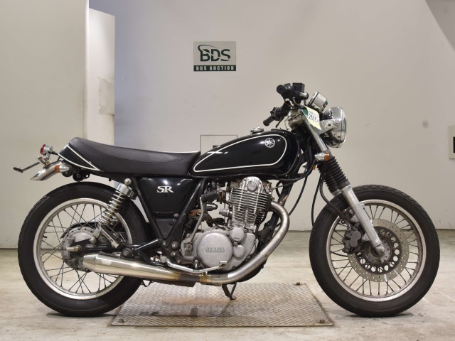 Yamaha SR400 2010