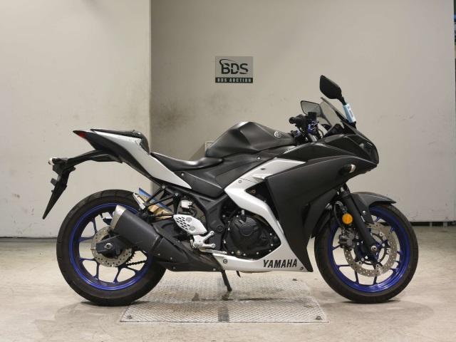 Yamaha YZF-R25 2017
