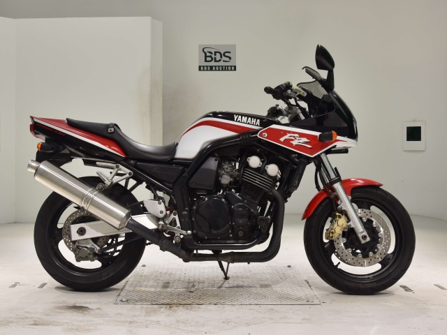Yamaha FZ400 1998