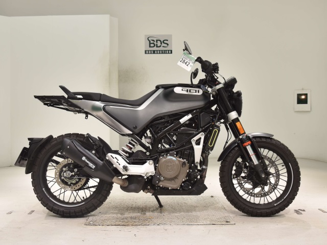Husqvarna SVARTPILEN 401 2021