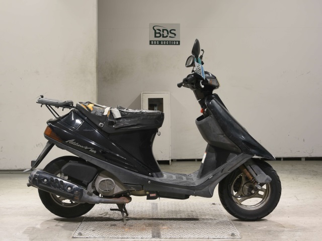 Suzuki ADDRESS V100