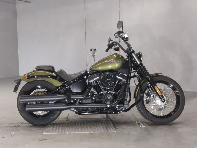 HD STREETBOB FXBB1750 2018