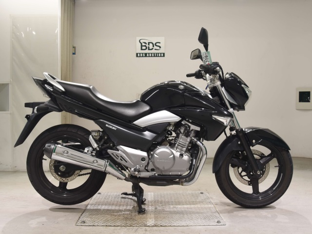Suzuki GSR250